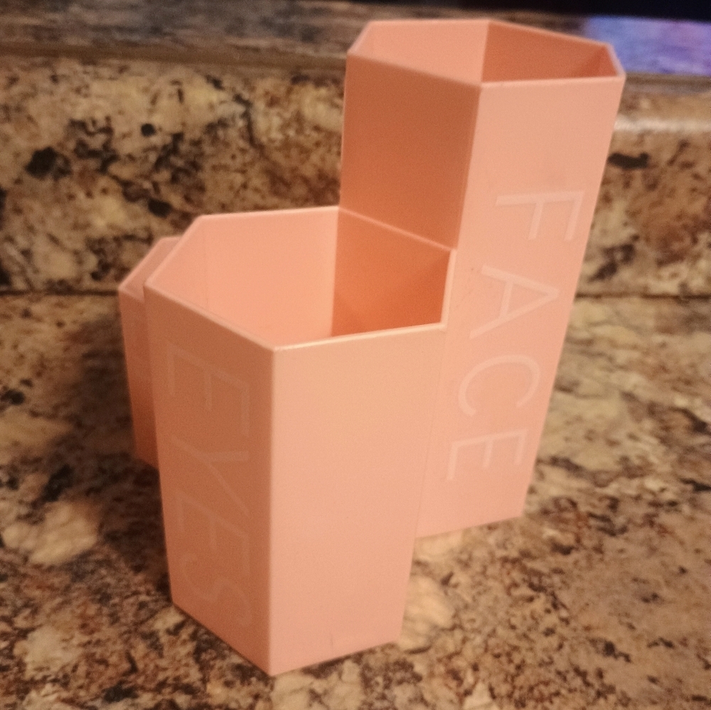 Pink And White NHexagonal Makeup Holder Newn Eyes Lips Face